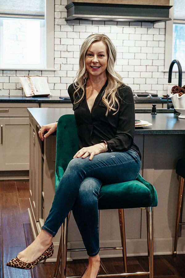 Real Estate Agent Carie Igel